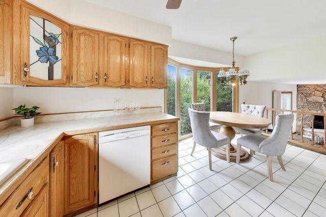 2620 N Phelps Avenue, Arlington Heights, IL 60004
