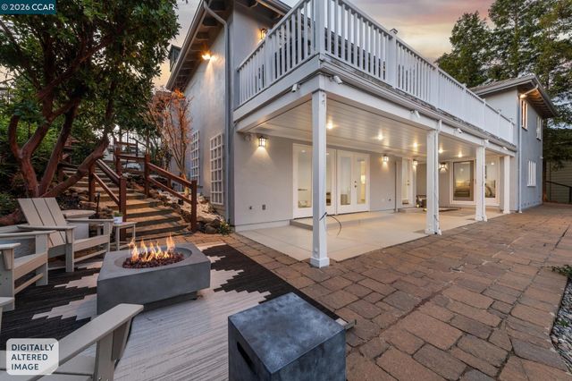 15 Los Dedos, Orinda, CA 94563