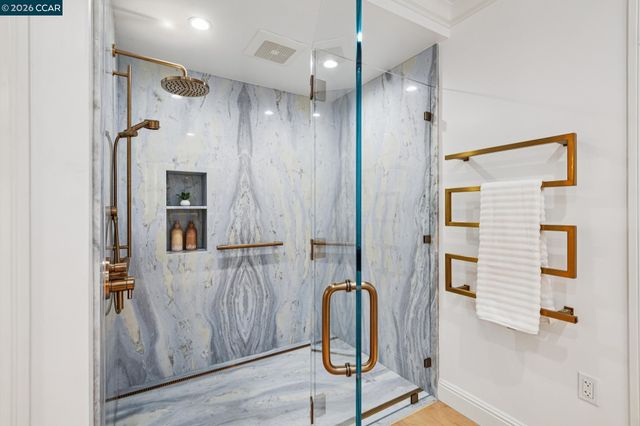 15 Los Dedos, Orinda, CA 94563