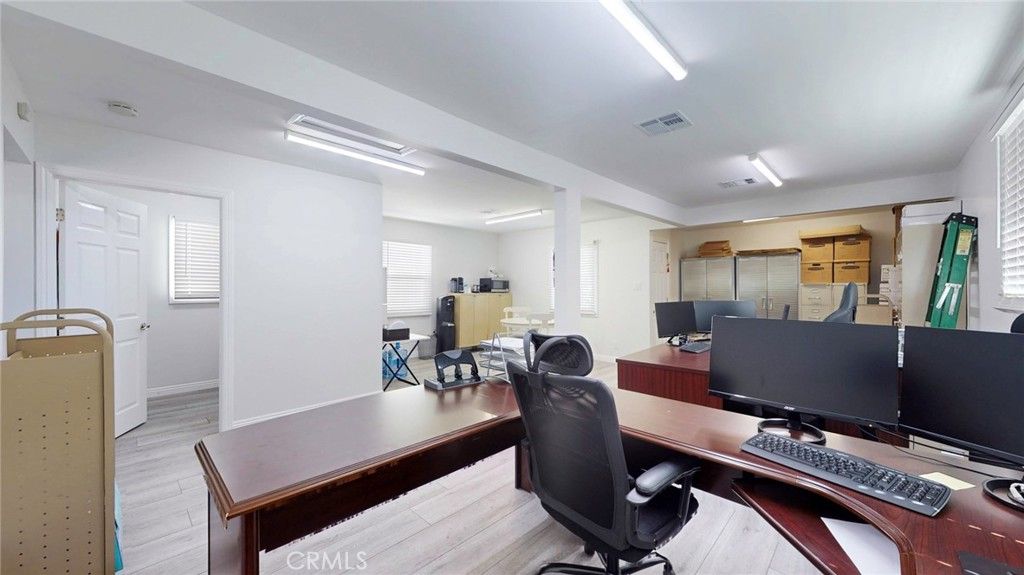 Image 1 of property listing at 6851 Foothill, Tujunga, CA 91042