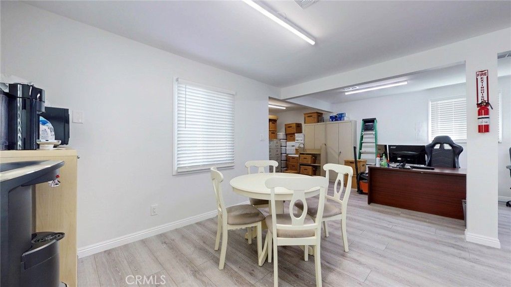 Image 23 of property listing at 6851 Foothill, Tujunga, CA 91042