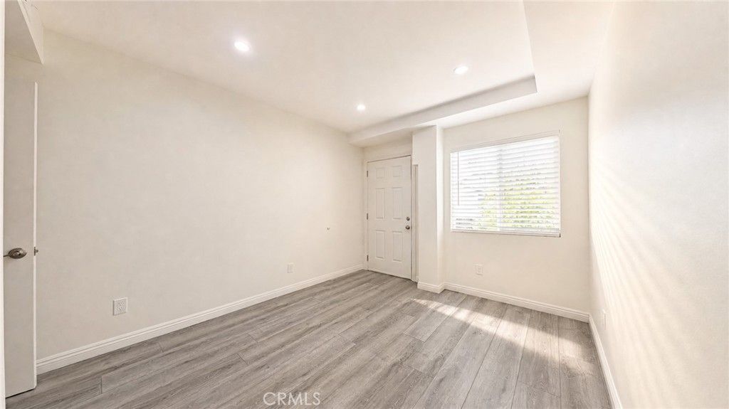 Image 37 of property listing at 6851 Foothill, Tujunga, CA 91042