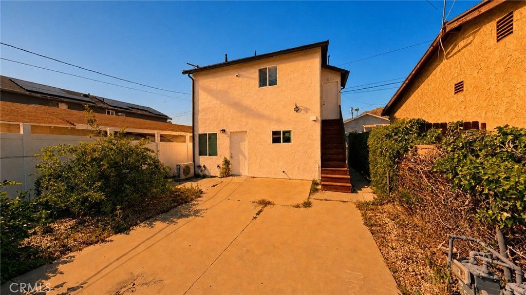 Image 46 of property listing at 6851 Foothill, Tujunga, CA 91042