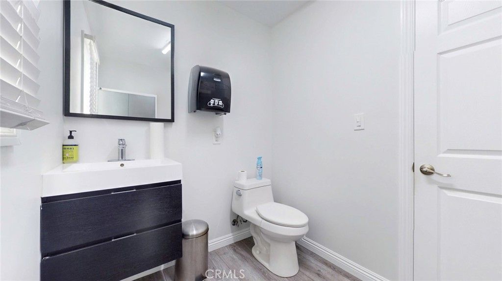 Image 6 of property listing at 6851 Foothill, Tujunga, CA 91042