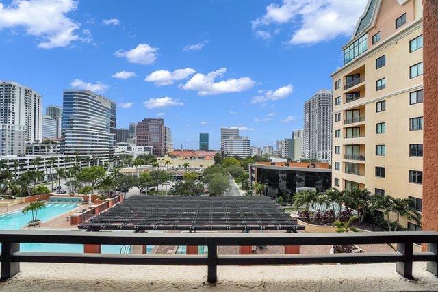 110 N FEDERAL Highway 815, Fort Lauderdale, FL 33301