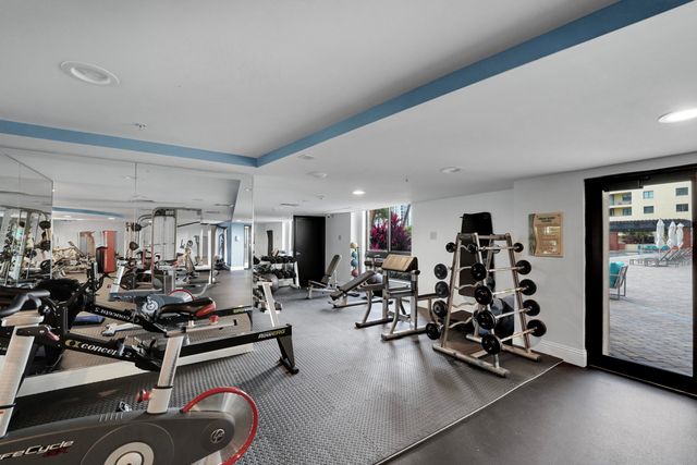 110 N FEDERAL Highway 815, Fort Lauderdale, FL 33301