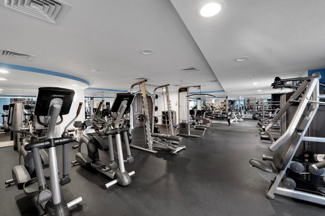 110 N FEDERAL Highway 815, Fort Lauderdale, FL 33301