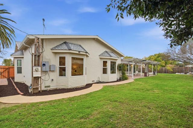 1071 Colony Hills Lane, Cupertino, CA 95014