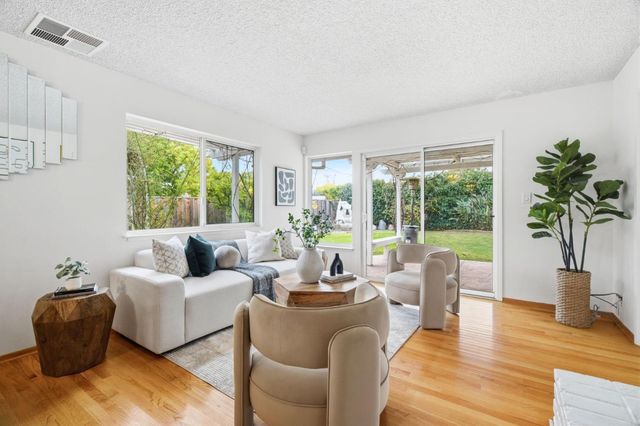 1071 Colony Hills Lane, Cupertino, CA 95014