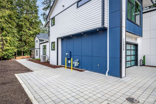 12648 NE 80th Street, Kirkland, WA 98033