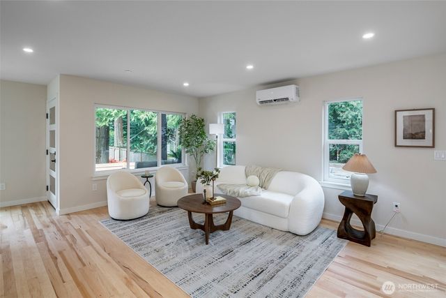 12648 NE 80th Street, Kirkland, WA 98033