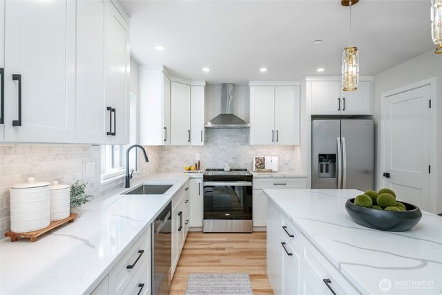 12648 NE 80th Street, Kirkland, WA 98033