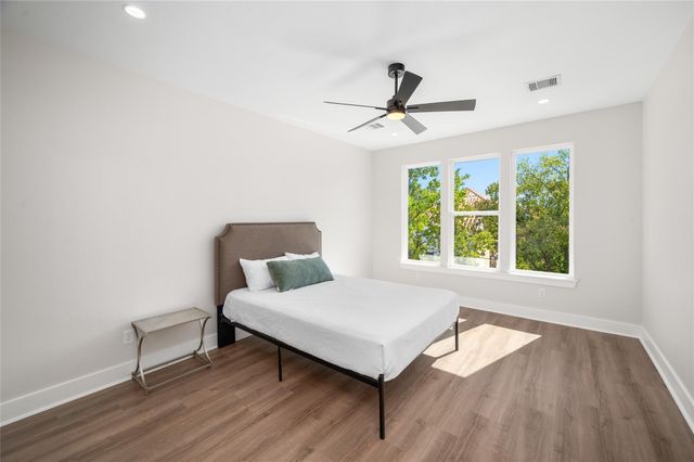 921 East 38th Street, Houston, TX 77022