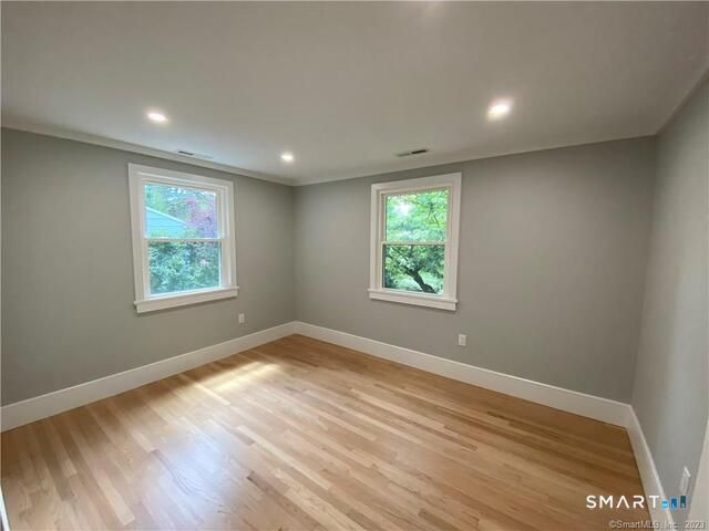 10 Donohue Drive, Norwalk, CT 06851