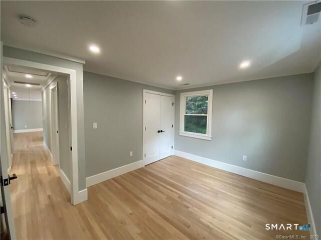 10 Donohue Drive, Norwalk, CT 06851