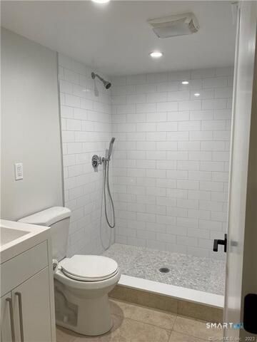 10 Donohue Drive, Norwalk, CT 06851