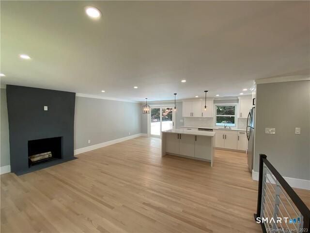 10 Donohue Drive, Norwalk, CT 06851