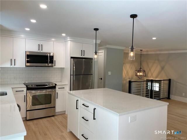 10 Donohue Drive, Norwalk, CT 06851