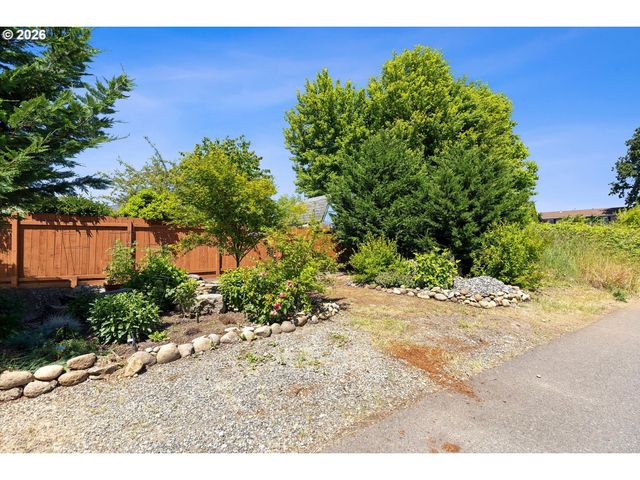 8111 Ne 166TH Ave, Vancouver, WA 98682