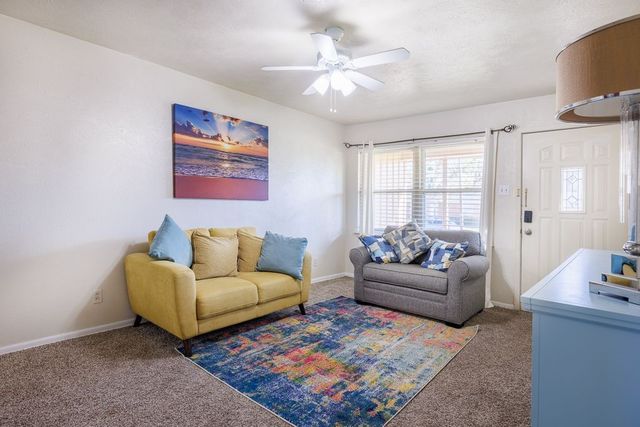 1723 Alhambra Street, Dallas, TX 75217