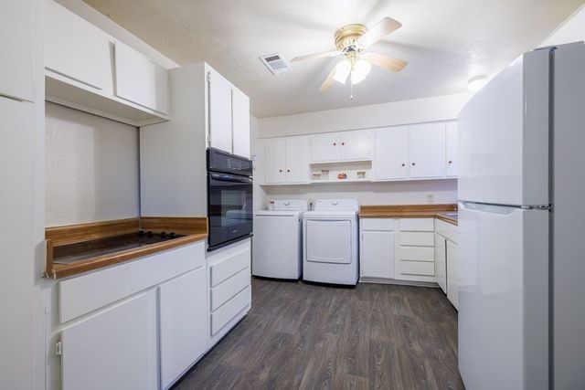 1723 Alhambra Street, Dallas, TX 75217