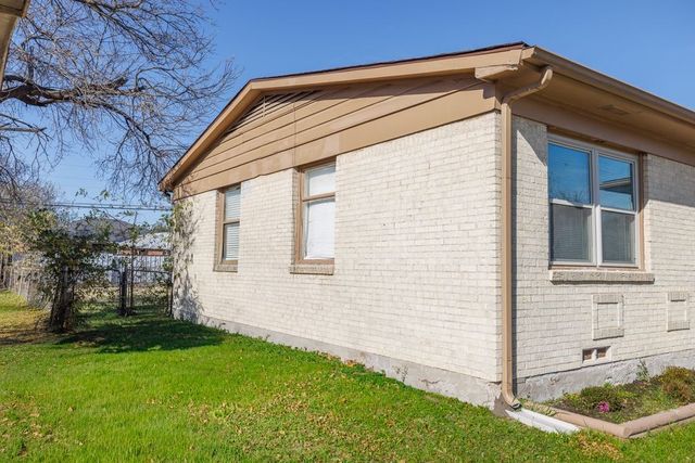 1723 Alhambra Street, Dallas, TX 75217