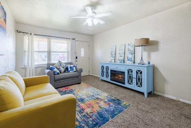 1723 Alhambra Street, Dallas, TX 75217