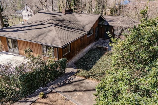 129 Oaklawn Road, Mount Airy, NC 27030