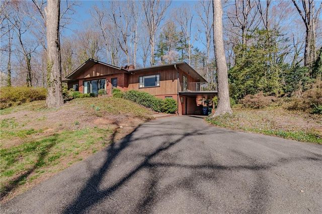 129 Oaklawn Road, Mount Airy, NC 27030