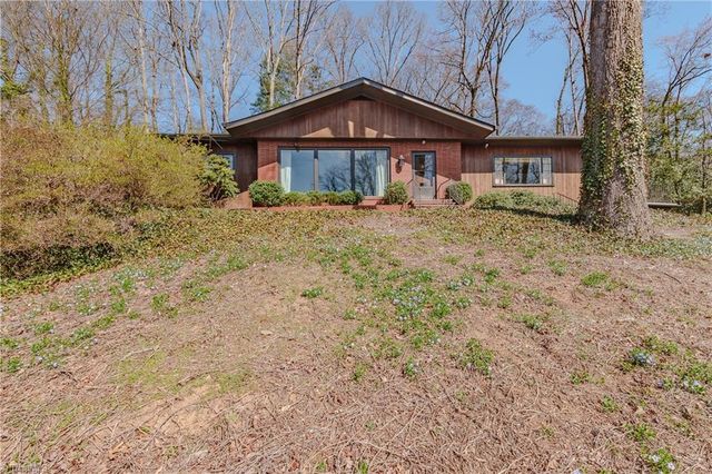 129 Oaklawn Road, Mount Airy, NC 27030