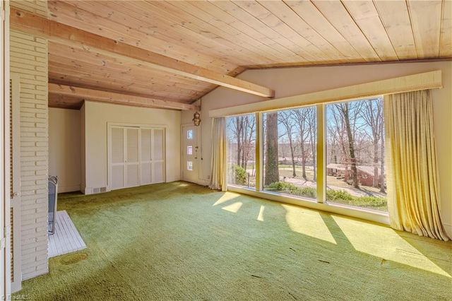 129 Oaklawn Road, Mount Airy, NC 27030