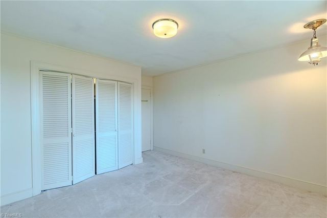 129 Oaklawn Road, Mount Airy, NC 27030