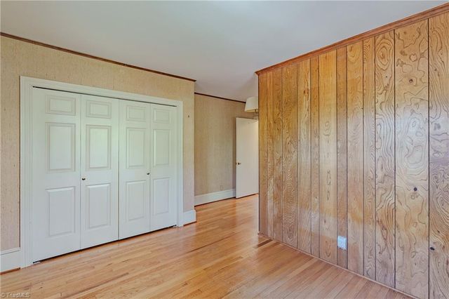 129 Oaklawn Road, Mount Airy, NC 27030