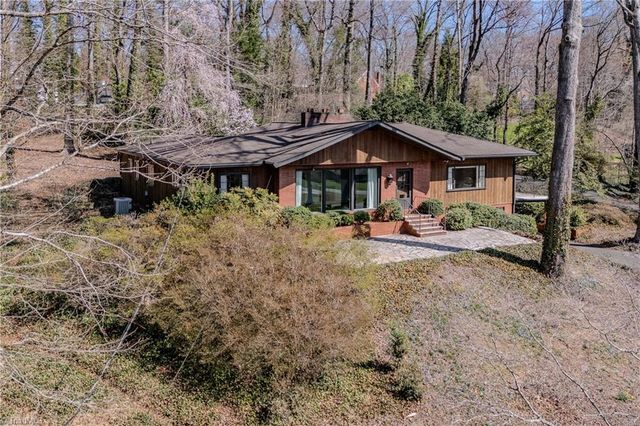 129 Oaklawn Road, Mount Airy, NC 27030