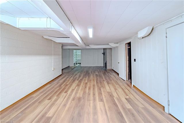 129 Oaklawn Road, Mount Airy, NC 27030