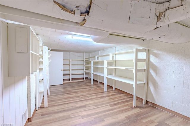 129 Oaklawn Road, Mount Airy, NC 27030