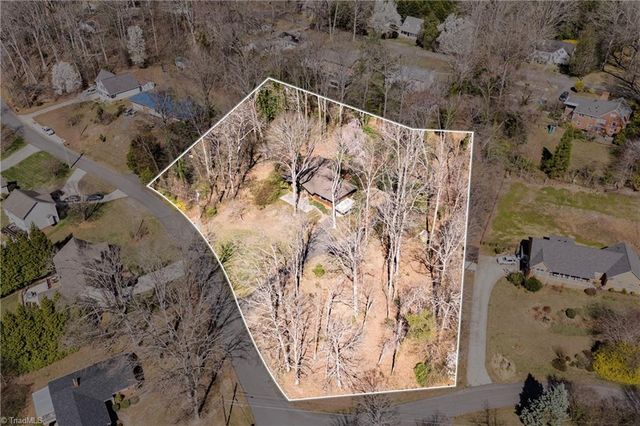 129 Oaklawn Road, Mount Airy, NC 27030