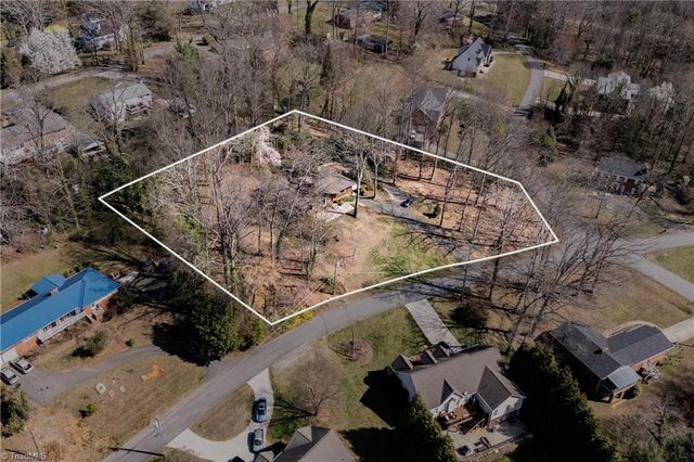 129 Oaklawn Road, Mount Airy, NC 27030