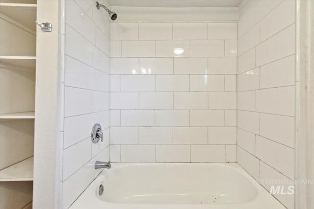 213 E Freeport Street, Caldwell, ID 83605