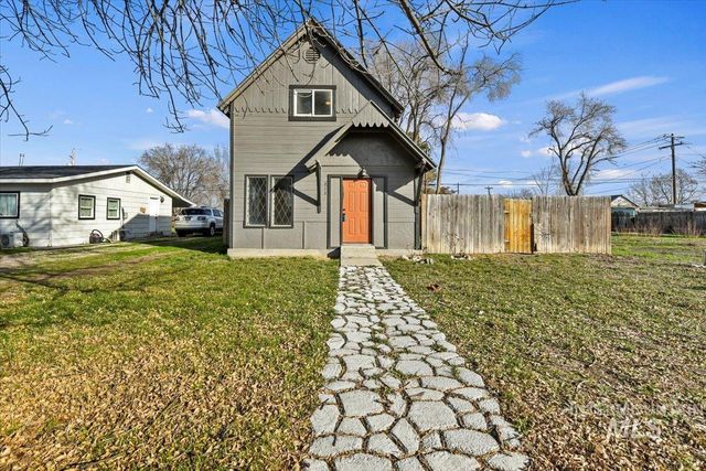 213 E Freeport Street, Caldwell, ID 83605