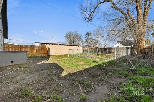 213 E Freeport Street, Caldwell, ID 83605