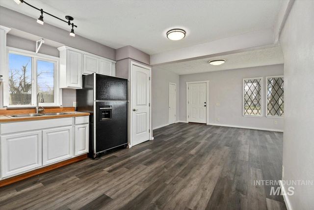 213 E Freeport Street, Caldwell, ID 83605