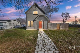 213 E Freeport Street, Caldwell, ID 83605