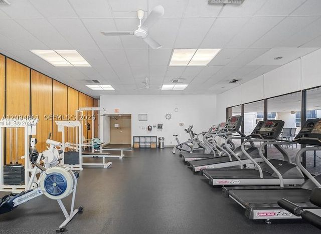 20301 W Country Club Dr 1025, Aventura, FL 33180