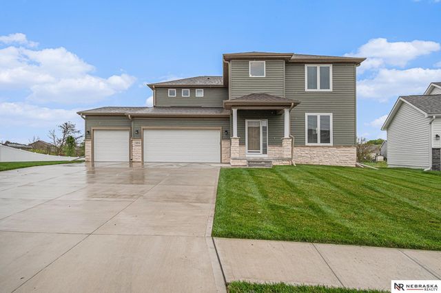 18514 Olive Circle, Omaha, NE 68136