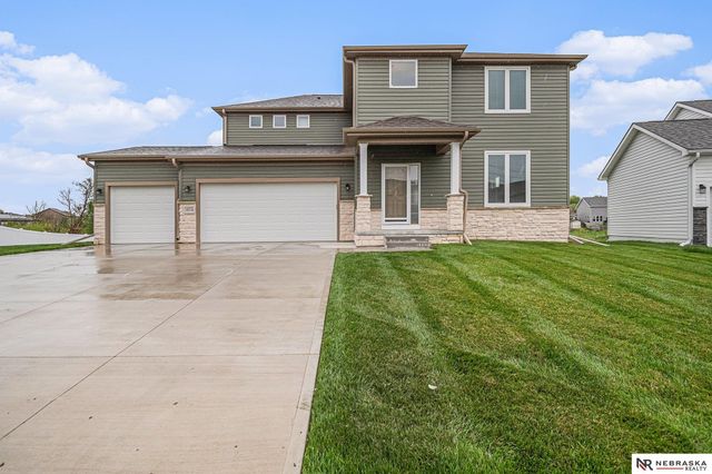 18514 Olive Circle, Omaha, NE 68136
