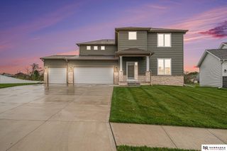 18514 Olive Circle, Omaha, NE 68136