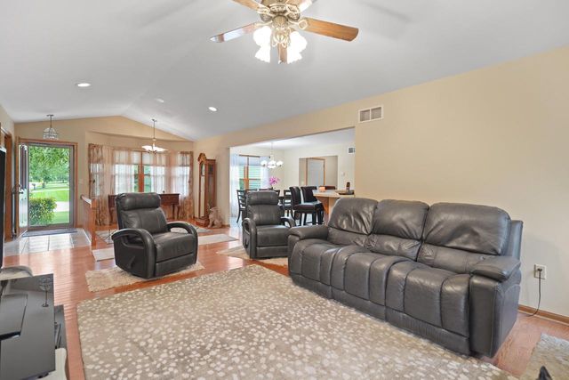 3500 121st STREET, Pleasant Prairie, WI 53158