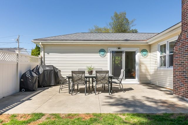 255 E Cross St, Norwood, MA 02062