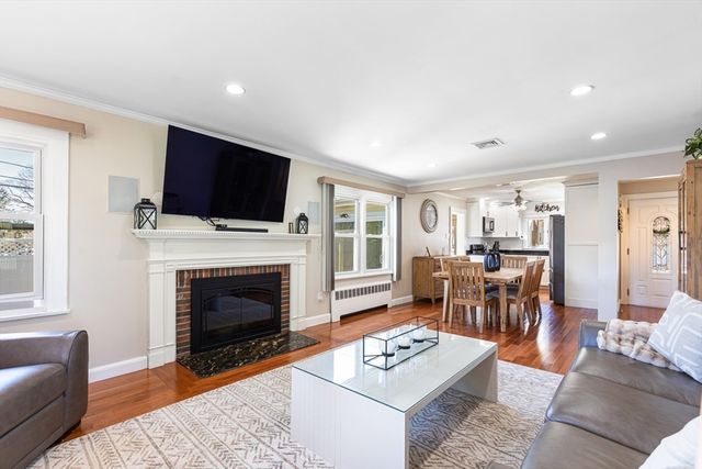 255 E Cross St, Norwood, MA 02062